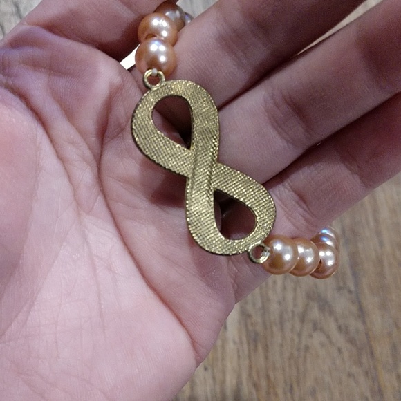 Infinity Bracelet with rose gold Pearl - Picture 6 of 6